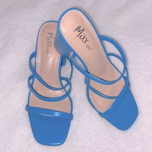 Strappy stylish blue open toe sandals